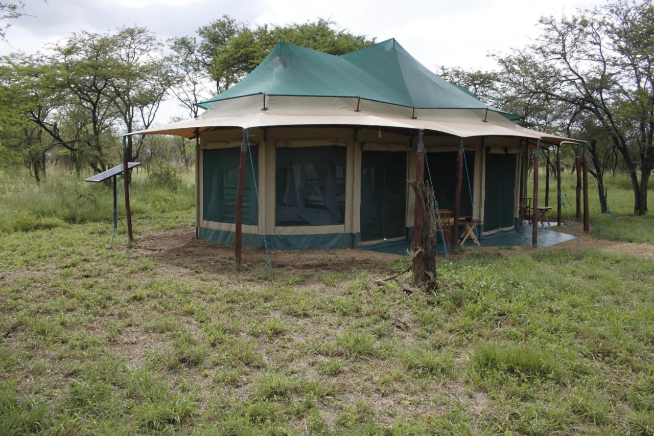 Osero Serengeti Luxury Tented Camp 巴纳吉 外观 照片