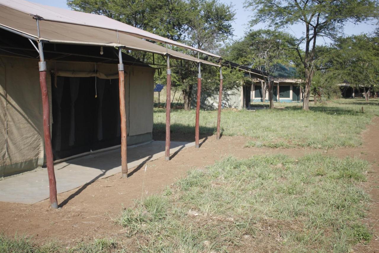 Osero Serengeti Luxury Tented Camp 巴纳吉 外观 照片